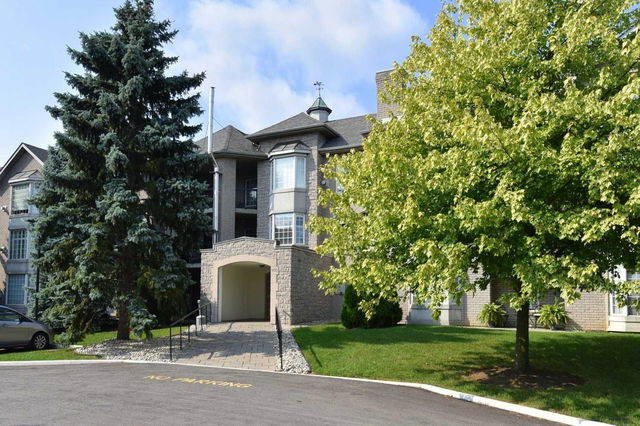 203 - 970 Golf Links Road