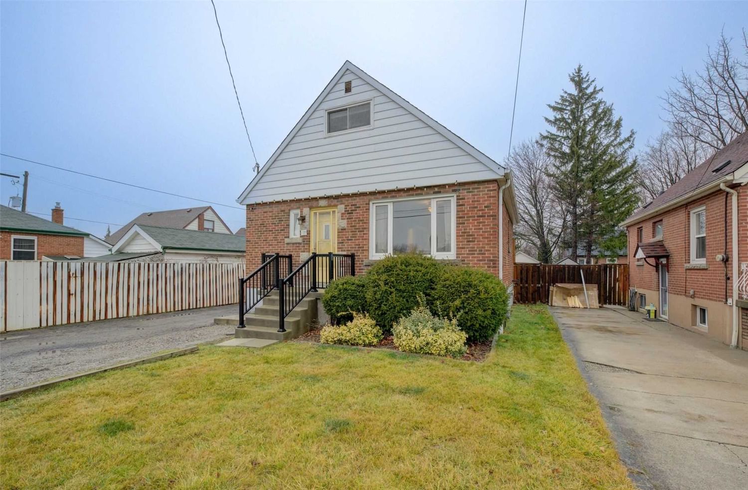 Listing Image 0