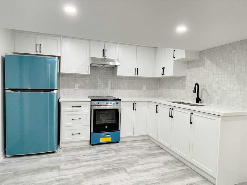 Bsmt - 22 Halam Ave, Hamilton, L8V 1Z3 | Image 2