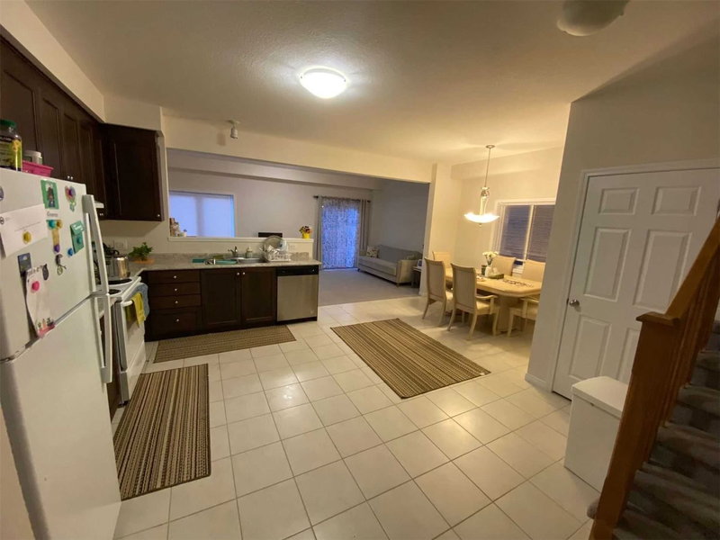 305 Tall Grass Cres, Kitchener, N2P 2N3 | Image 3