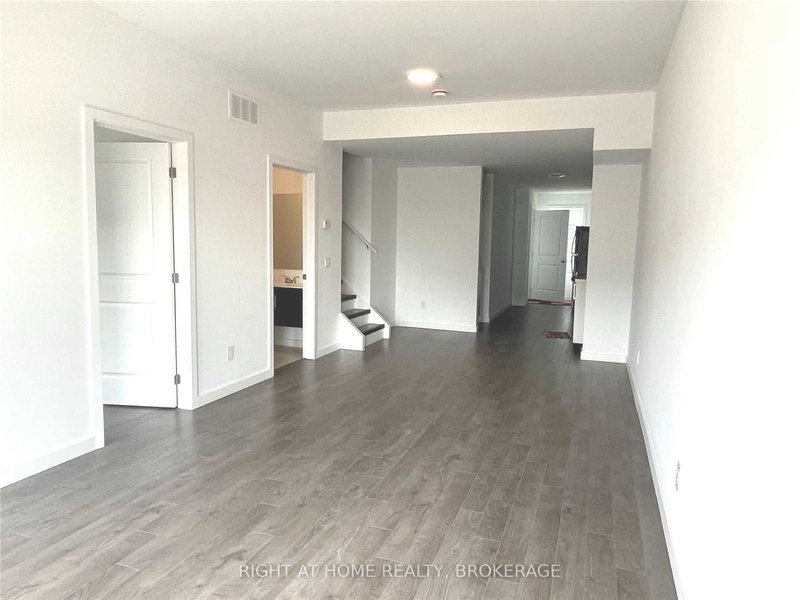 351 Chaffey St, Welland, L3B 0K5 | Image 3