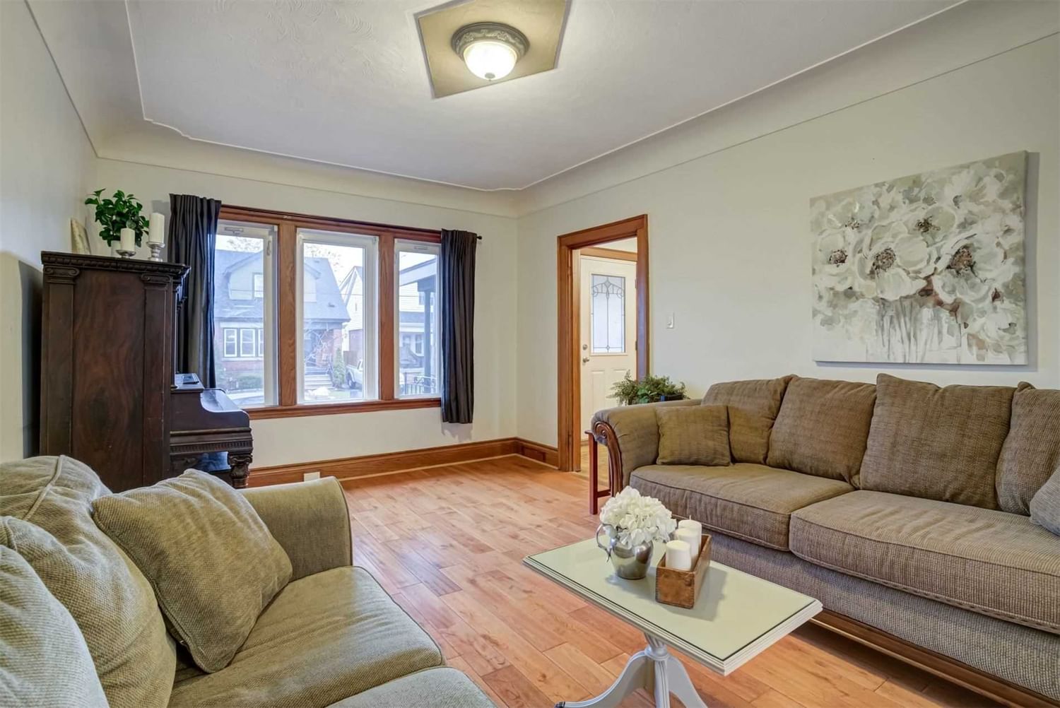 Listing Image 7