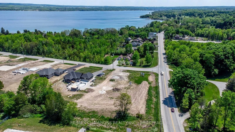 106 Balmy Beach Rd, Georgian Bluffs, N4K 5N4 | Image 2