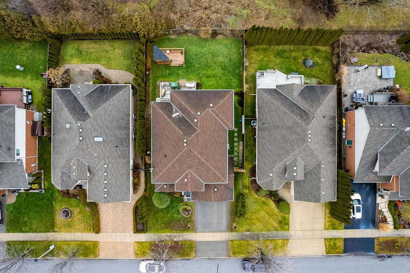 28 Loretta Dr, Niagara-on-the-Lake, L0S 1T0 | Image 2