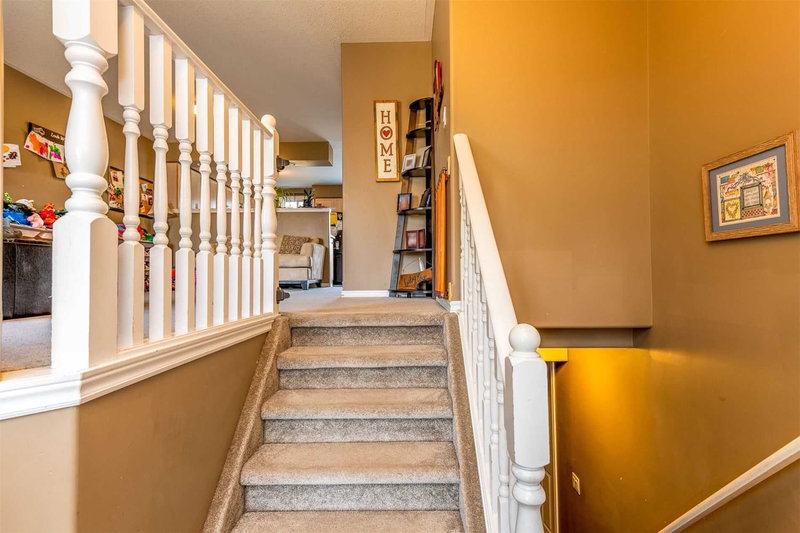 8 Bradley Lane, Brantford, N3T 6R5 | Image 3