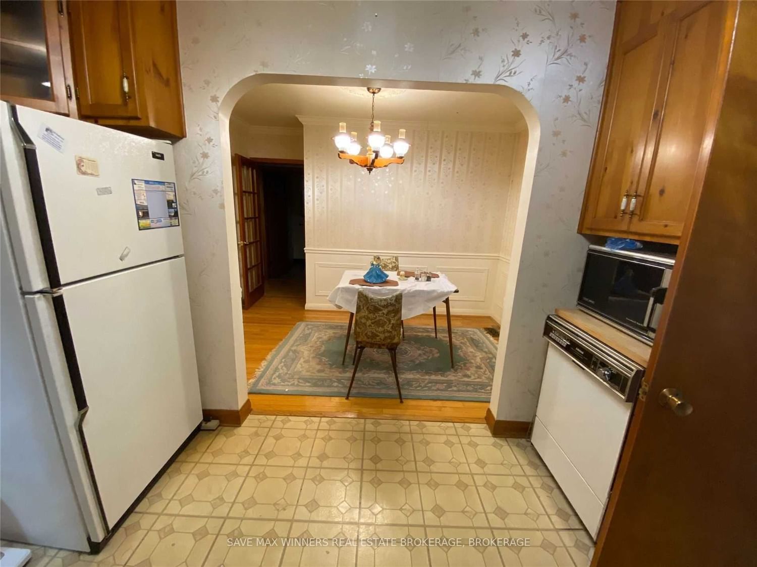 Listing Image 7