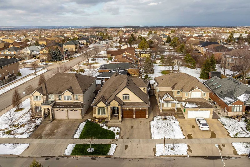 85 Hillcroft Dr, Hamilton, L8J 3W9 | Image 2