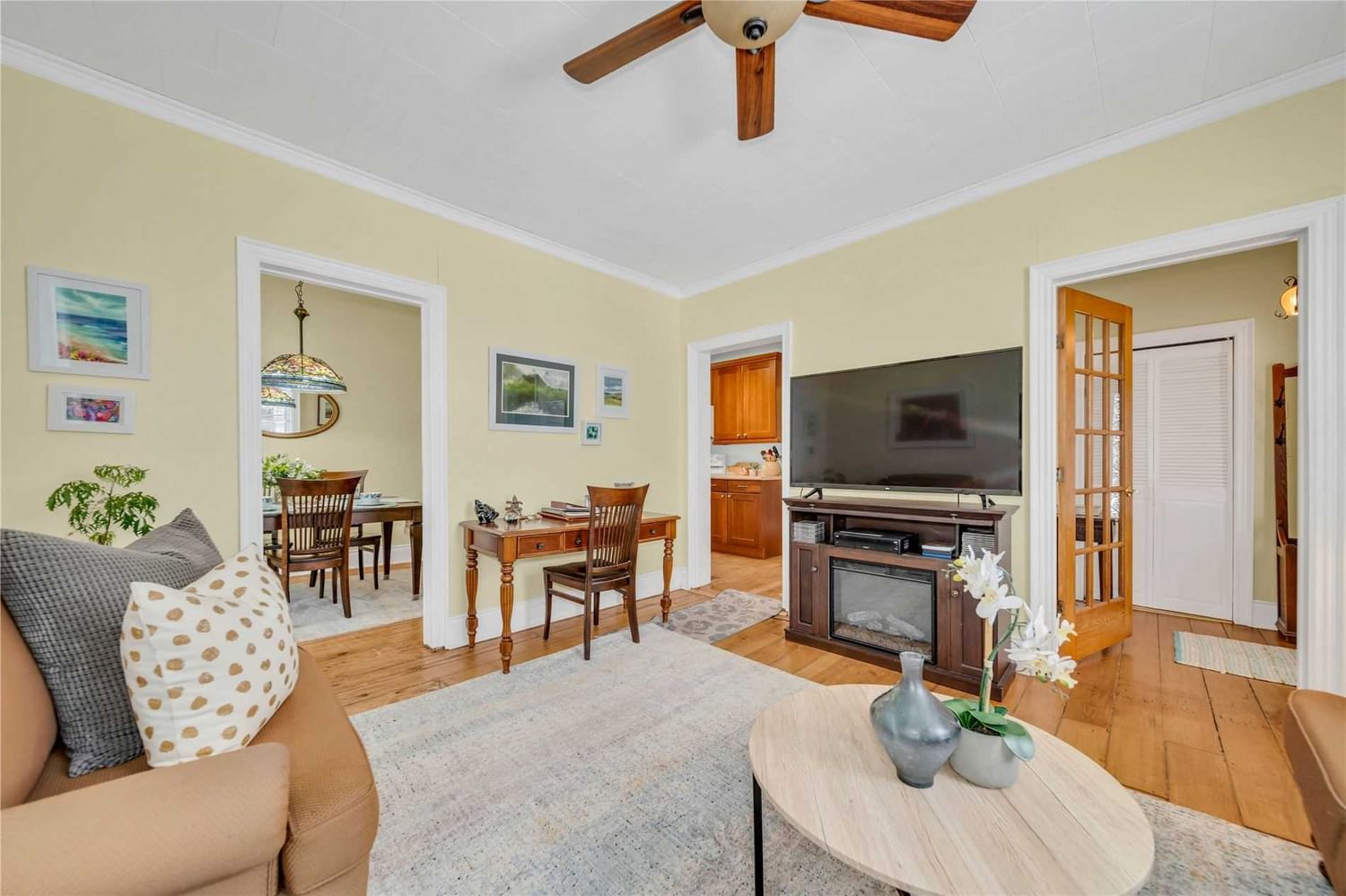 Listing Image 7