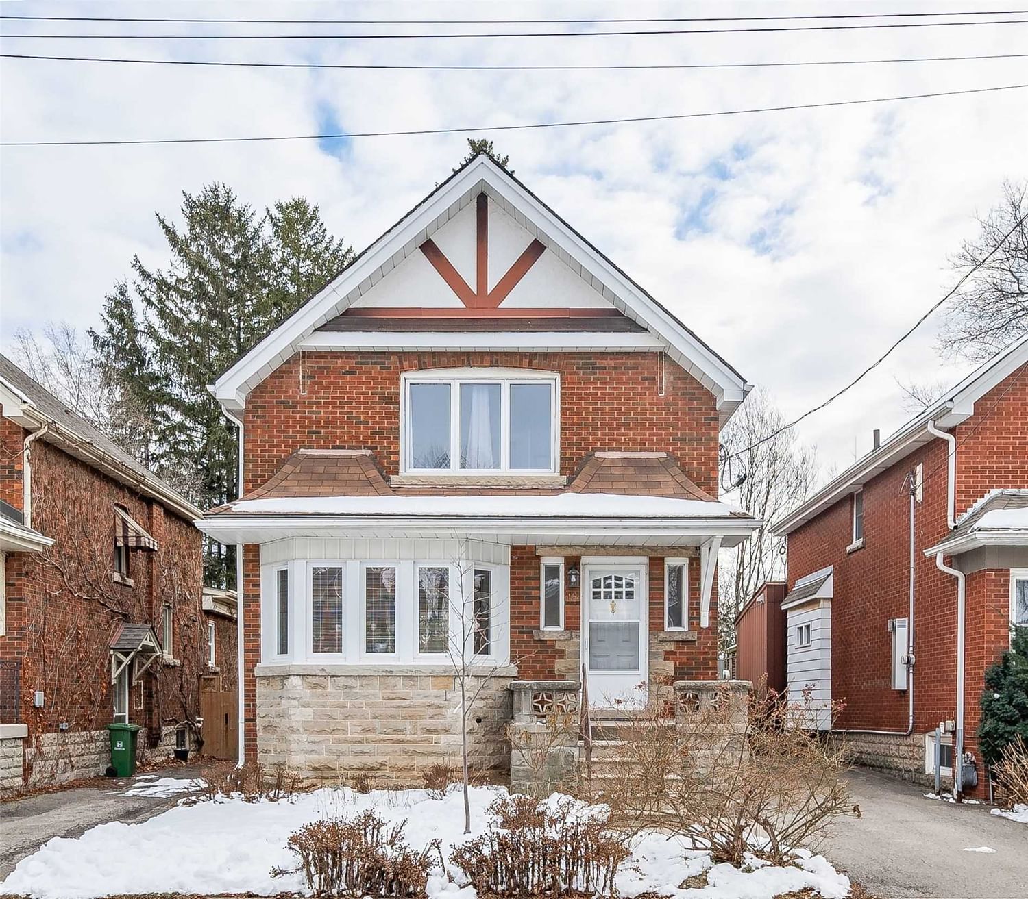 Detached House sold at 19 Bond Street, Hamilton, Ontario, L8S 1S8 - Cootes Paradise - MLS: X5889217