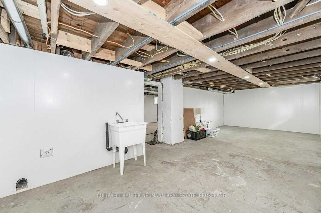 Listing Image 29