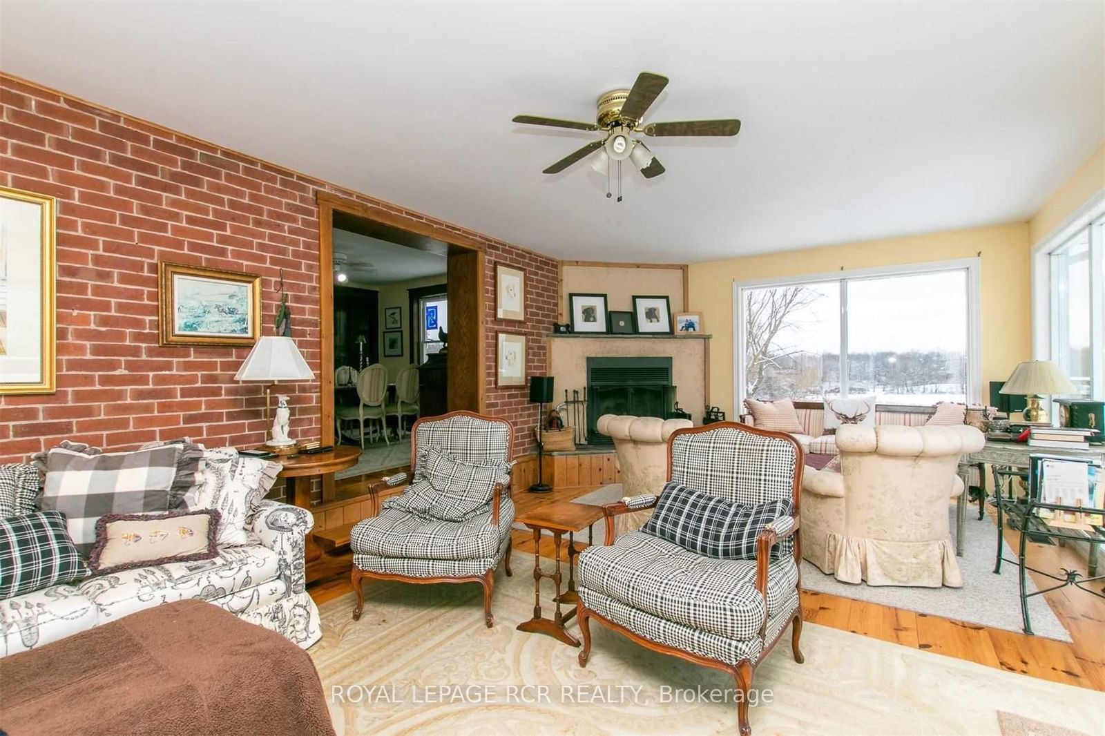 Listing Image 12