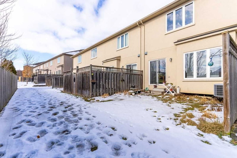 27 - 7 Forest Valley Cres, Hamilton, L9H 0A7 | Image 2