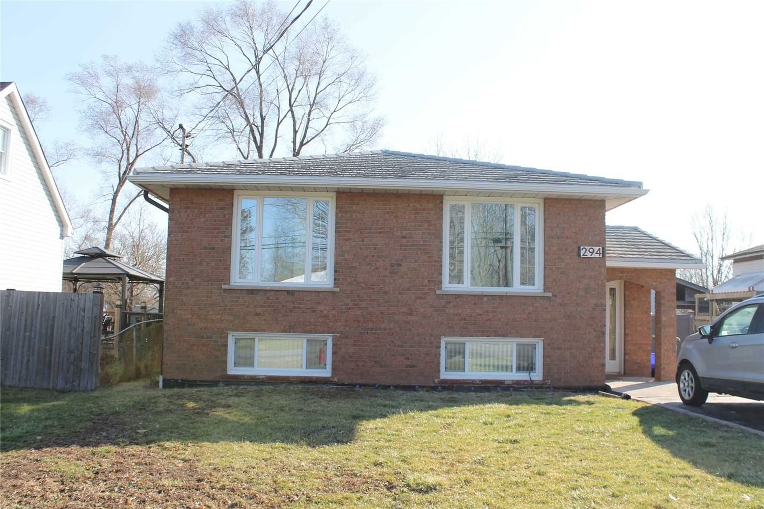 Listing Image 0