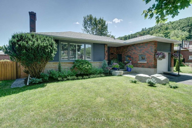23 West Hampton Rd, St. Catharines, L2T 3E6 | Image 2