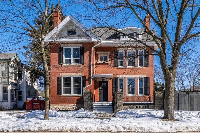 109 DUFFERIN Avenue