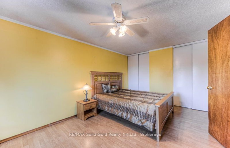 10 Ristau Cres, Kitchener, N2E 3A8 | Image 3