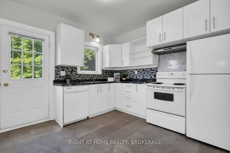 746 King St W, Hamilton, L8S 1J8 | Image 2