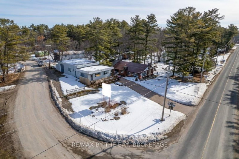 2512 Honey Harbour Rd, Georgian Bay, P0E 1E0 | Image 2