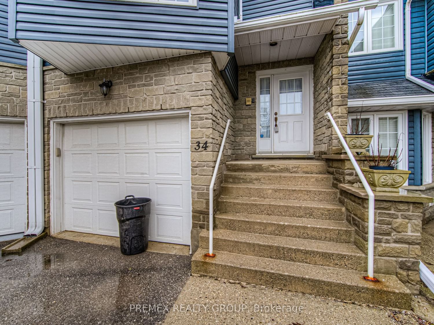 Townhouse sold at 34-199 Saginaw Pkwy, Cambridge, N1T 1T9 - MLS: X5904880