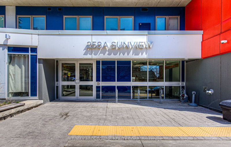 163 - 258A Sunview St, Waterloo, N2L 3V9 | Image 3