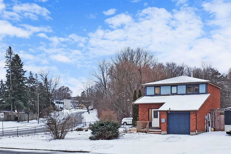 596 Strasburg Rd, Kitchener, N2E 1T8 | Image 2