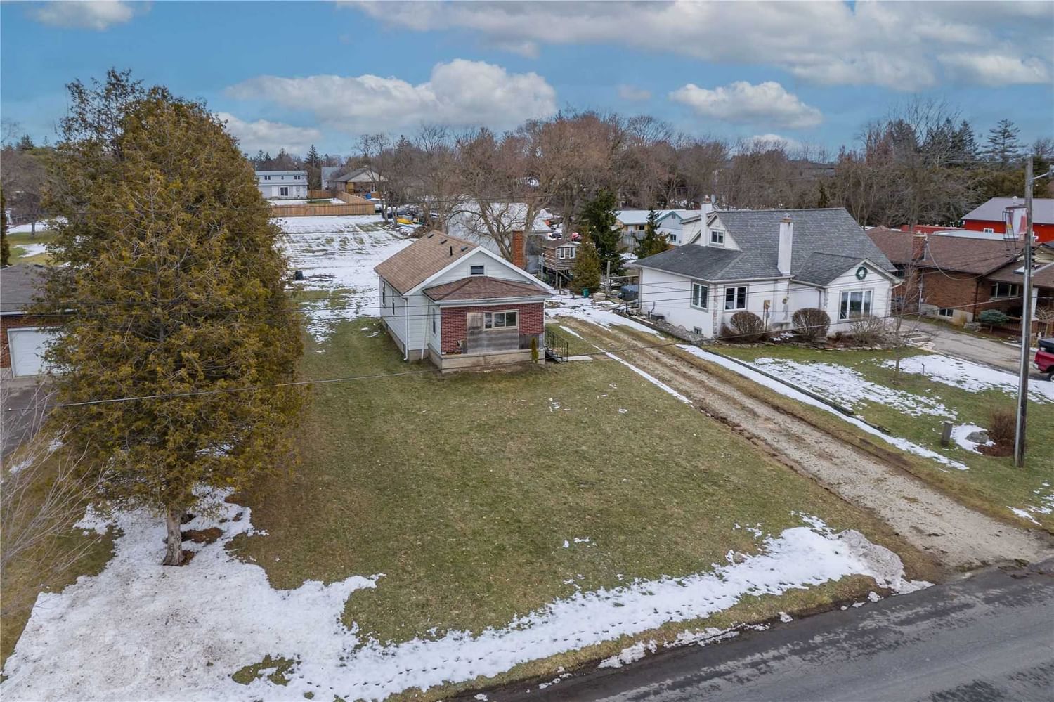 Listing Image 4