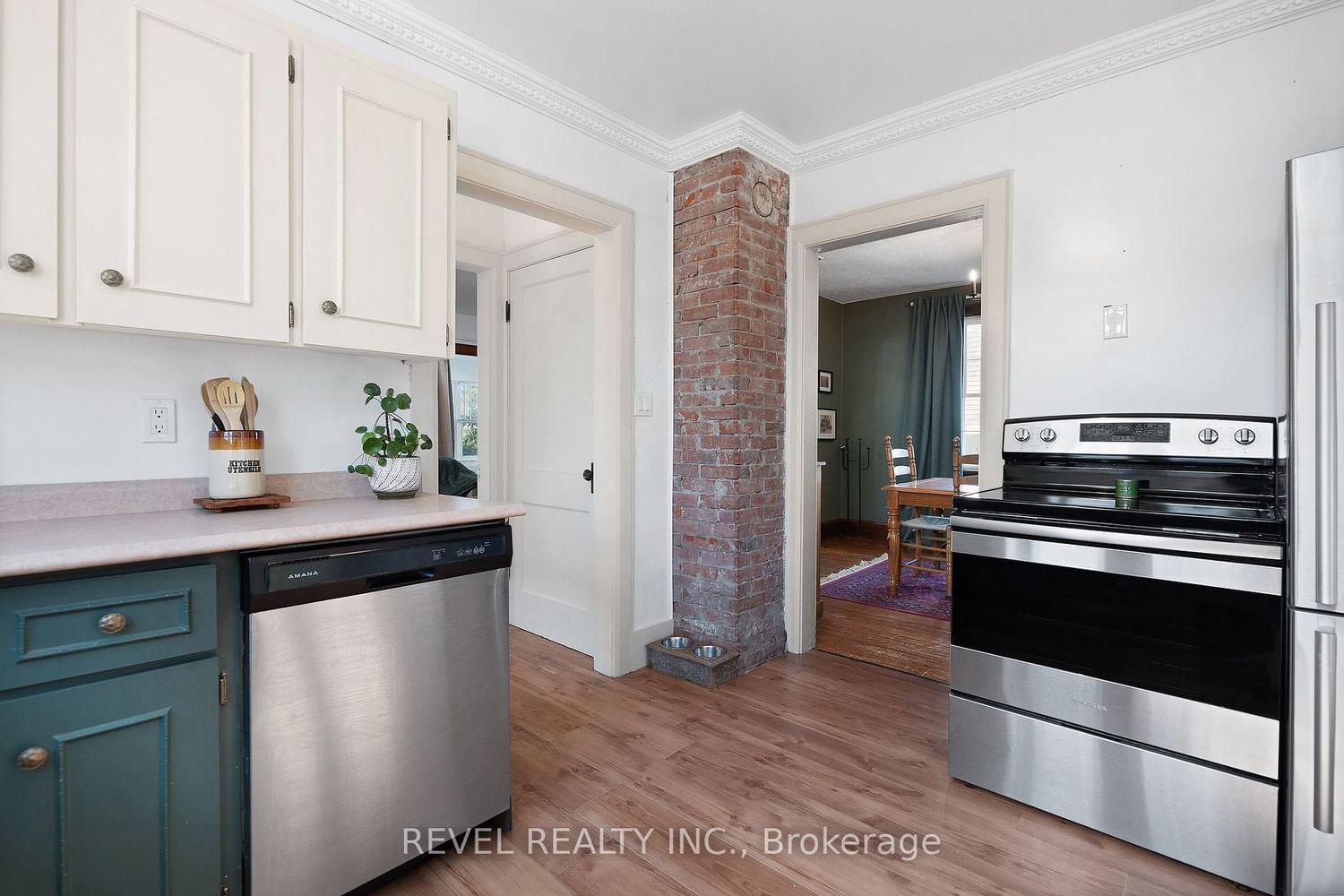 Listing Image 19