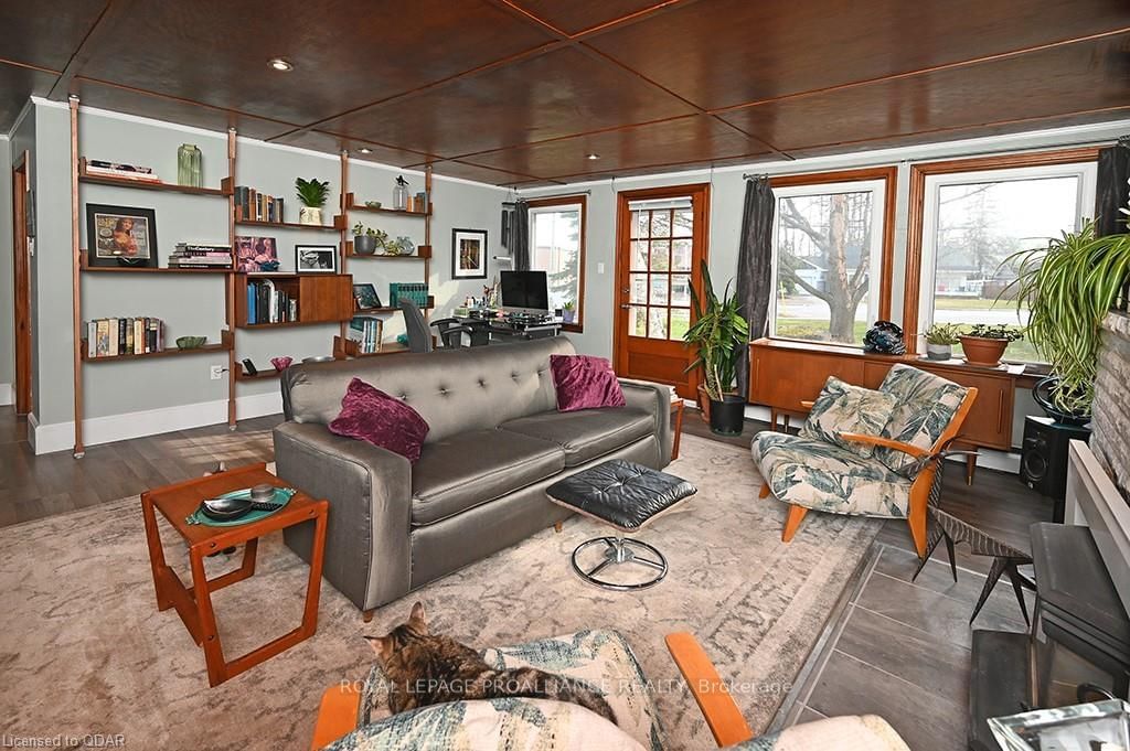 Listing Image 7