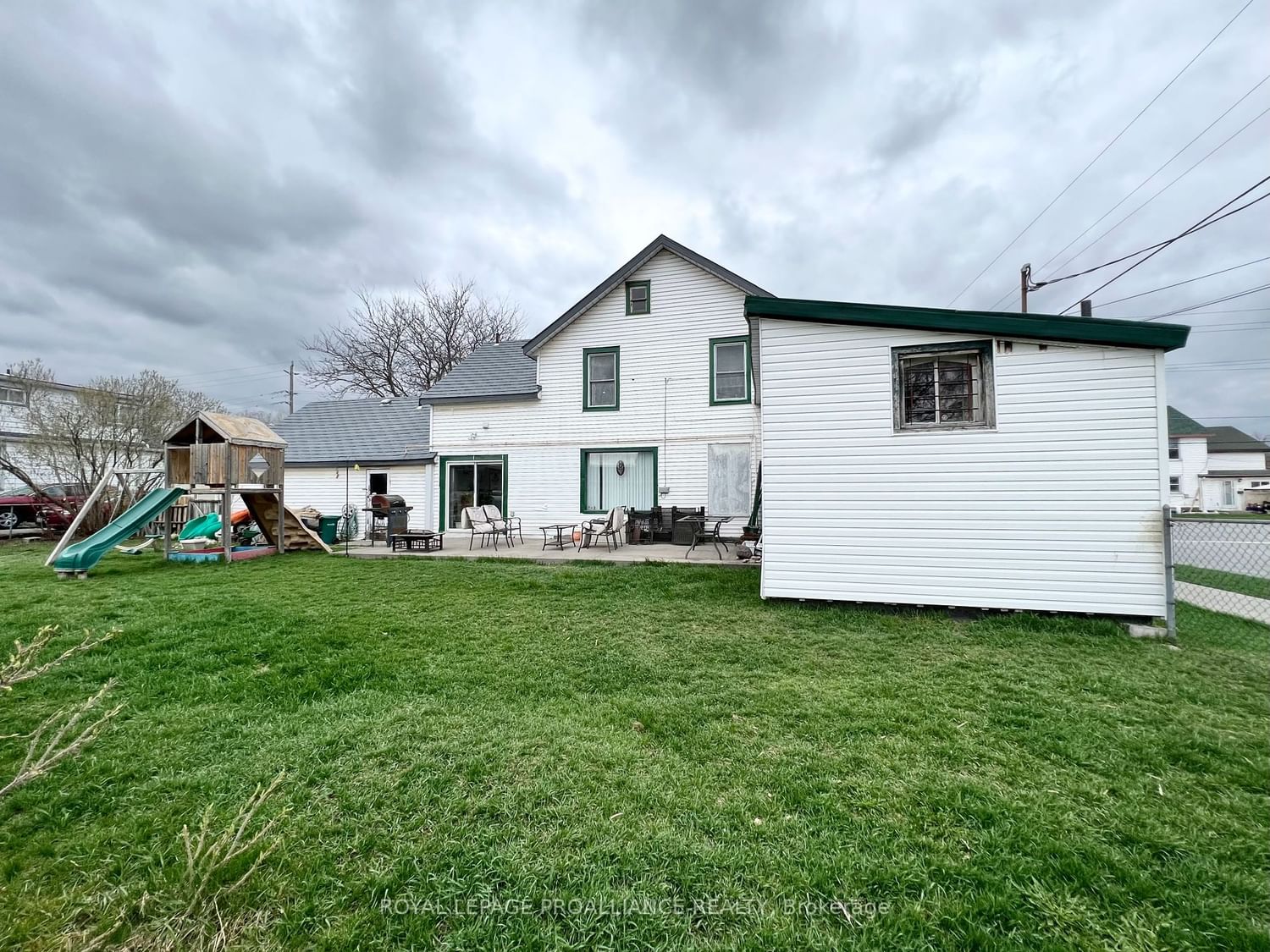 Listing Image 7