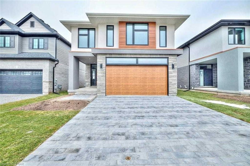 3809 Simpson Lane, Fort Erie, L0S 1S0 | Image 2