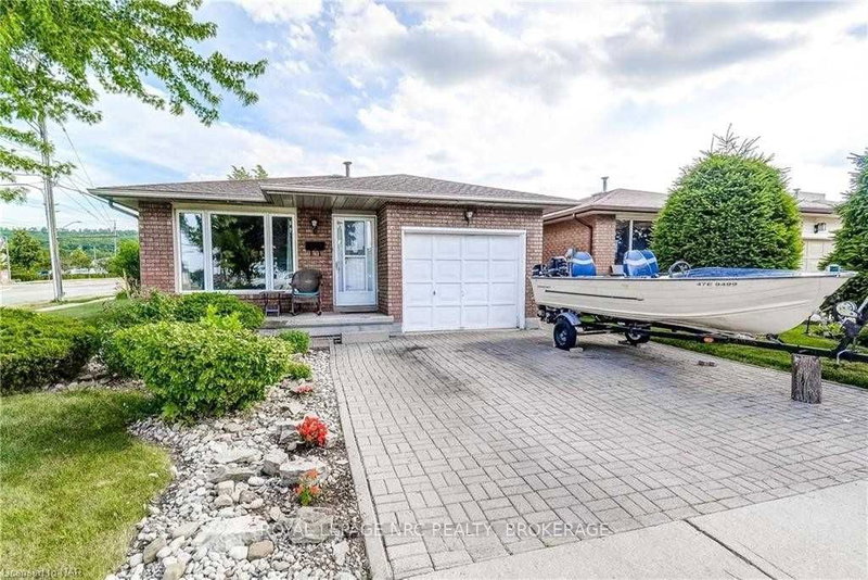 102 Juniper Dr, Hamilton, L8E 4G6 | Image 3