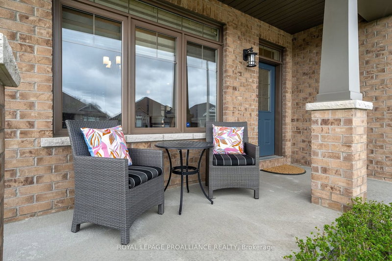 55 Stonecrest Blvd, Quinte West, K8R 0A5 | Image 2