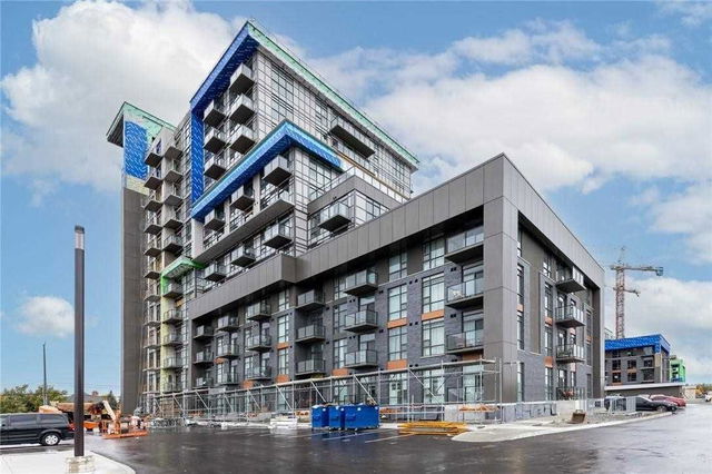 1002 - 450 Dundas Street