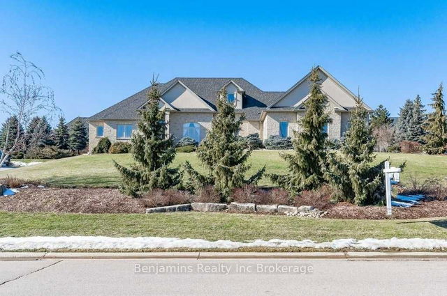 14 Paddock Court