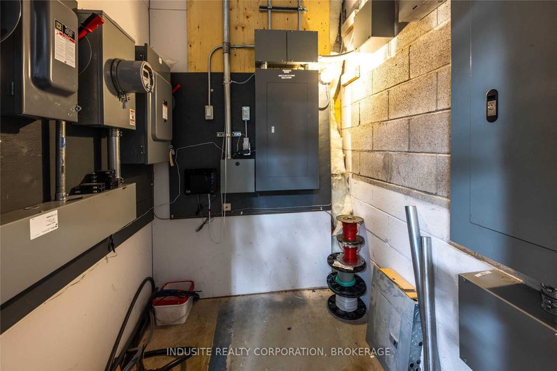 1810 Barton St E, Hamilton, L8H 2Y6 | Image 2