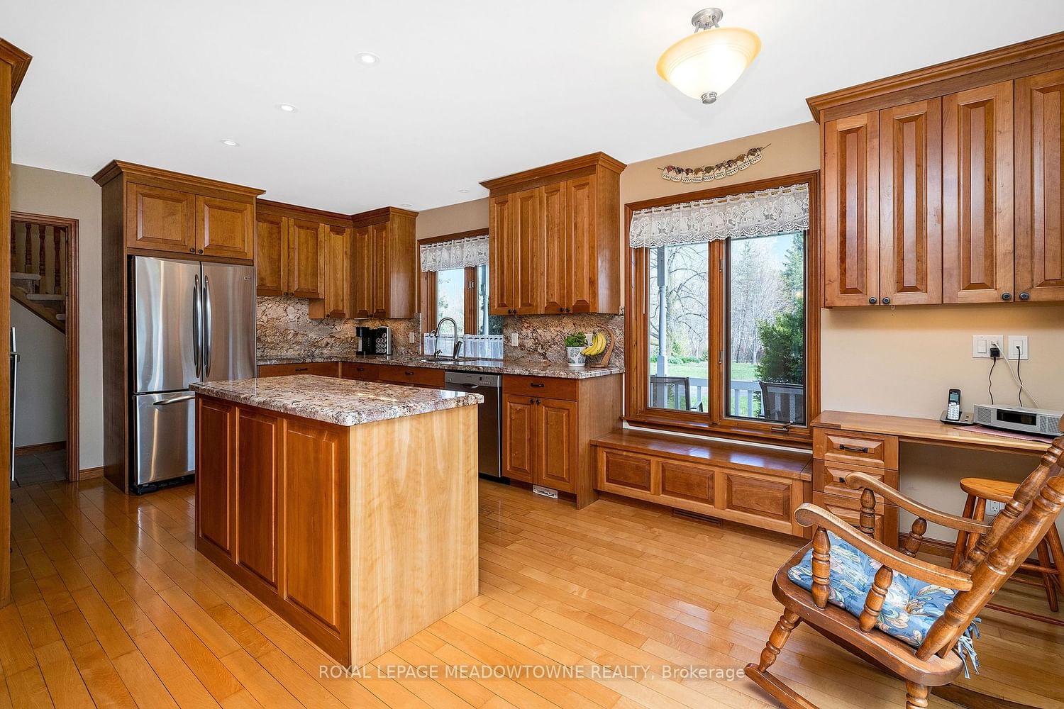 Listing Image 7