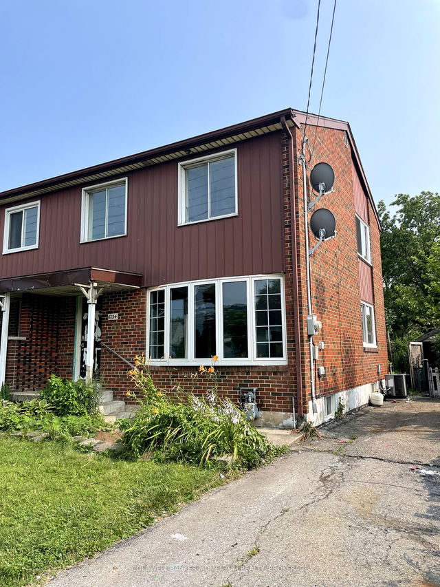 6734 Mcleod Road