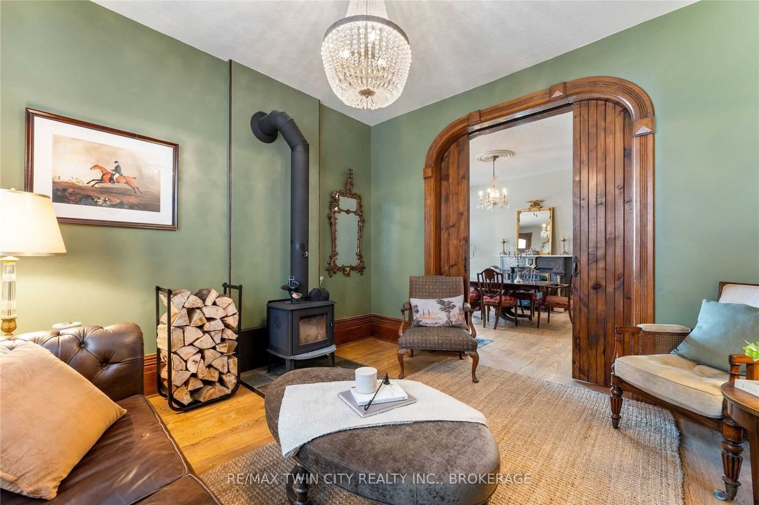 Listing Image 7