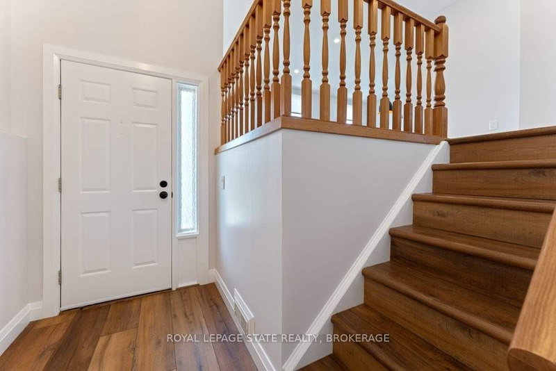 144 Ravenbury Dr, Hamilton, L8W 2B5 | Image 3