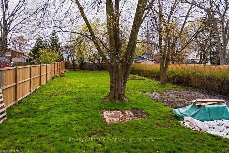 16 Walnut St, Welland, L3C 1E9 | Image 3