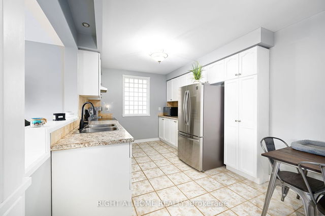 266 Jacqueline Boulevard