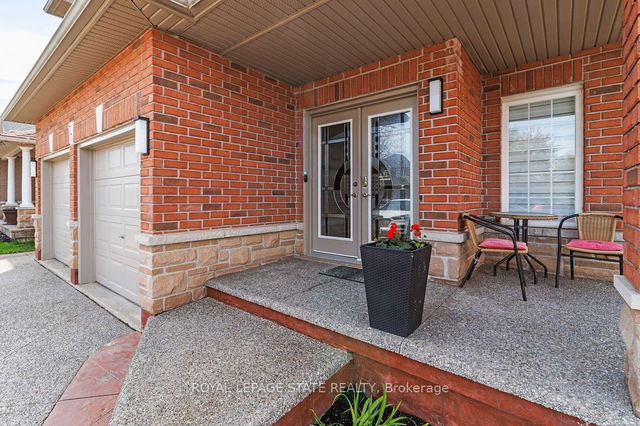 77 Sidney Crescent