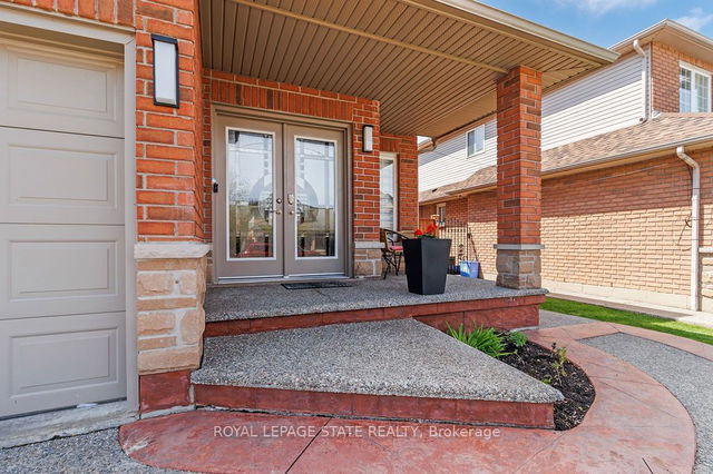 77 Sidney Crescent