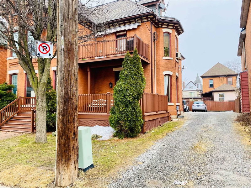 27 Ontario Ave, Hamilton, L8N 2X1 | Image 2