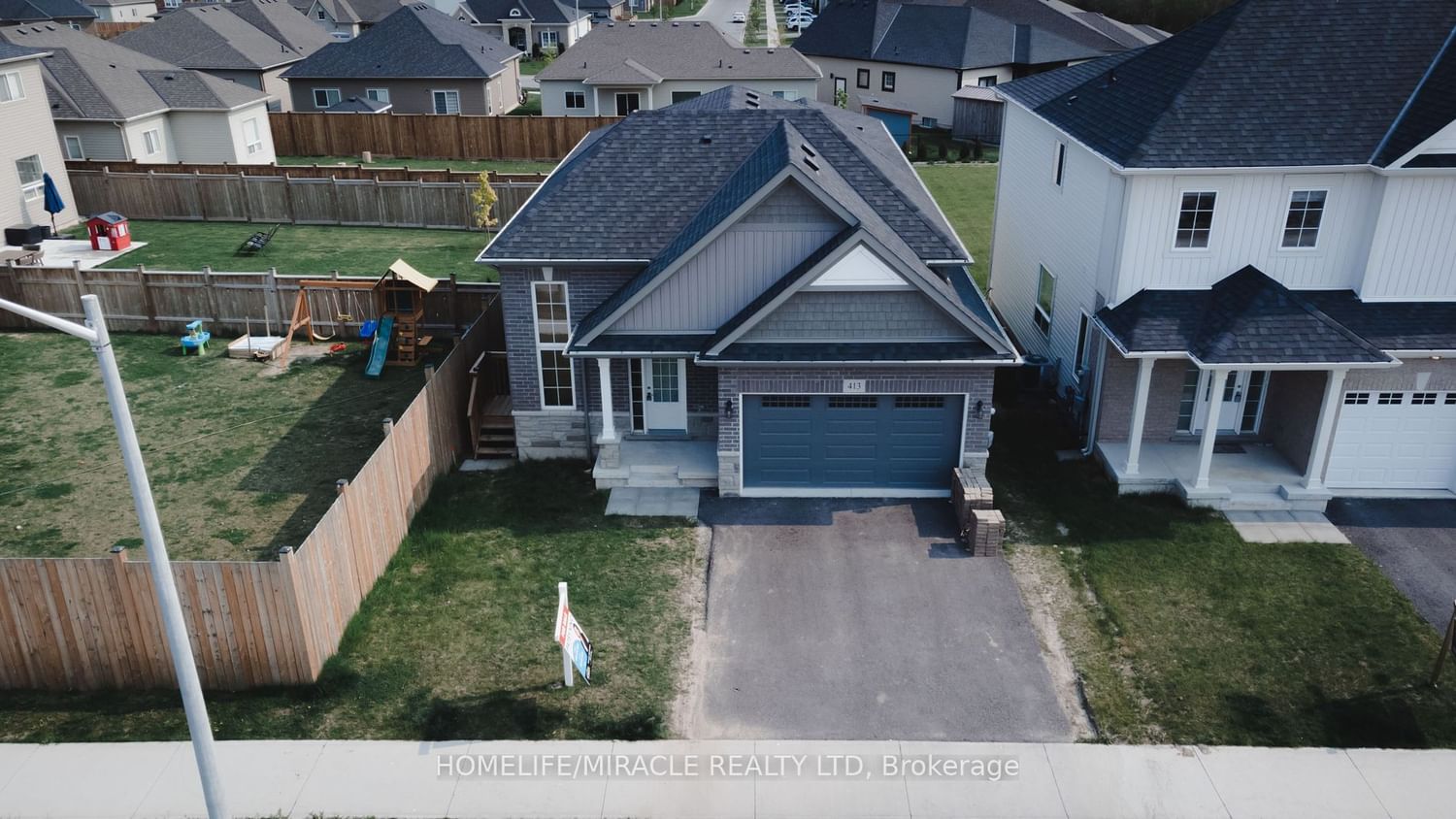 Listing Image 3