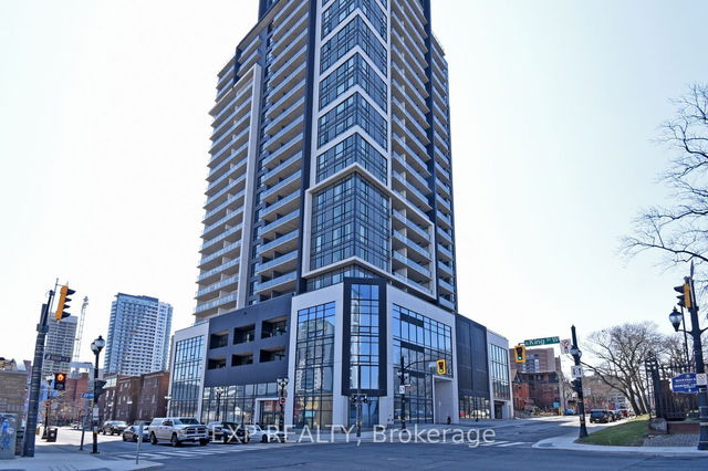 1701 - 15 Queen Street