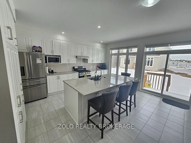 Listing Image 5