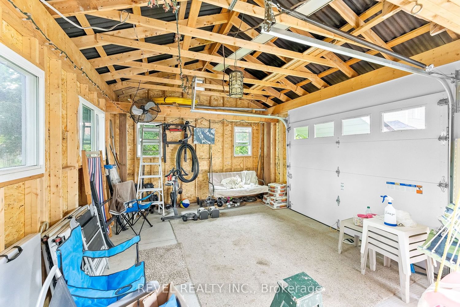 Listing Image 6