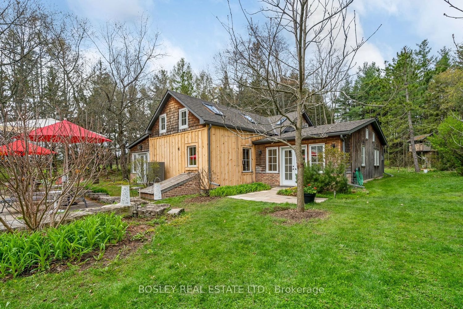 Listing Image 4