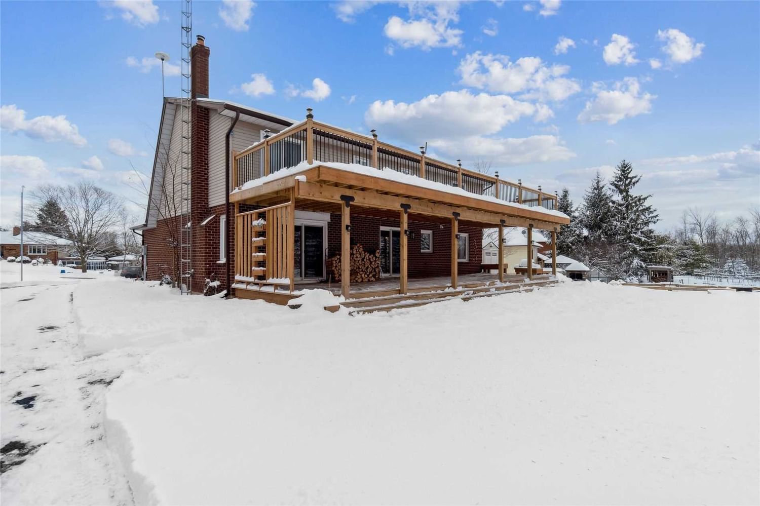 Listing Image 4